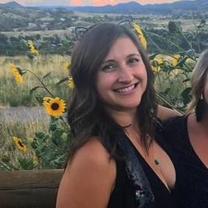 Meet your Posher, Alyson